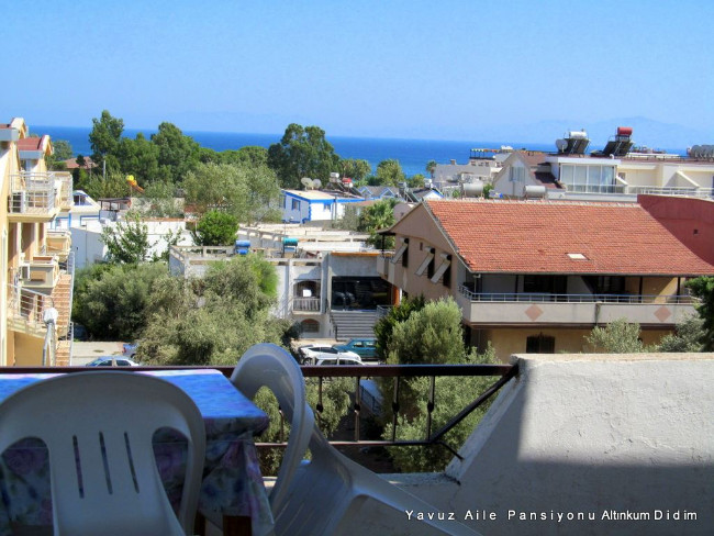yavuz-pansiyon-altinkum-balkon yavuz-pansiyon-altinkum-balkon