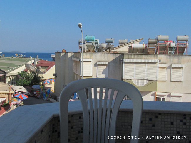 seckin-otel-altinkum-balkonlar seckin-otel-altinkum-balkonlar