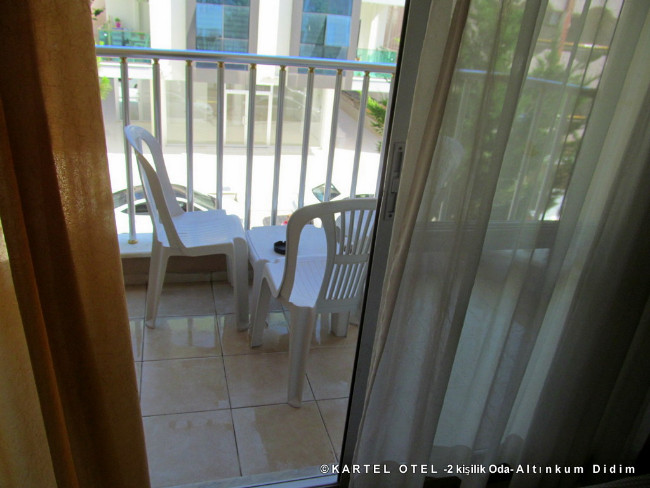 kartel-otel-balcony-double kartel-otel-balcony-double