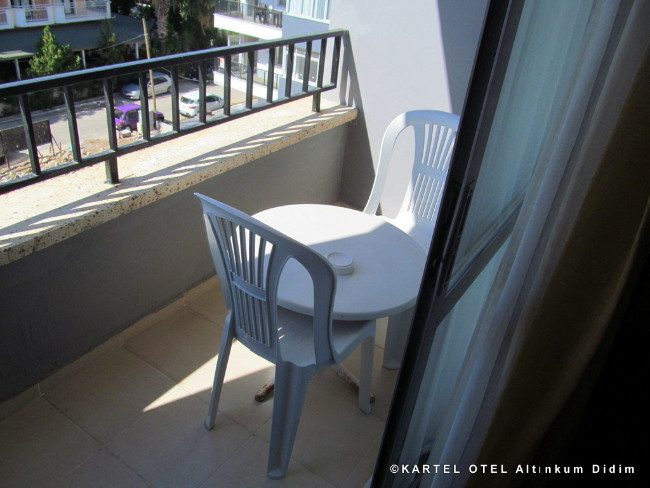 kartel-otel-standart-balkon kartel-otel-standart-balkon