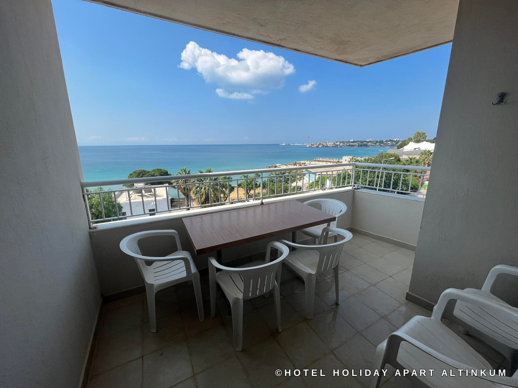 hotel holiday apart balkon