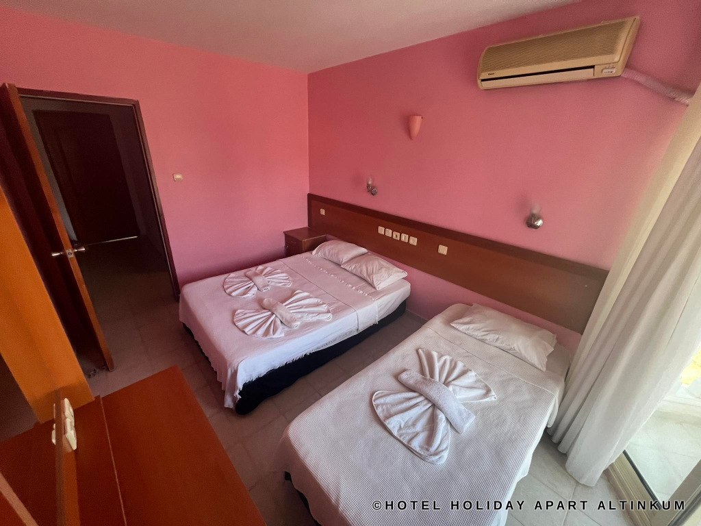 hotel holiday apart rooms