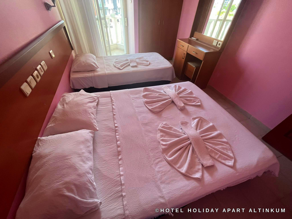 otel holiday apart 2022